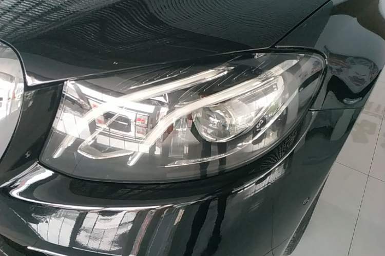 Used Mercedes-Benz E-Class 2018 E 300 L Sport Luxury Edition Left Front Headlight