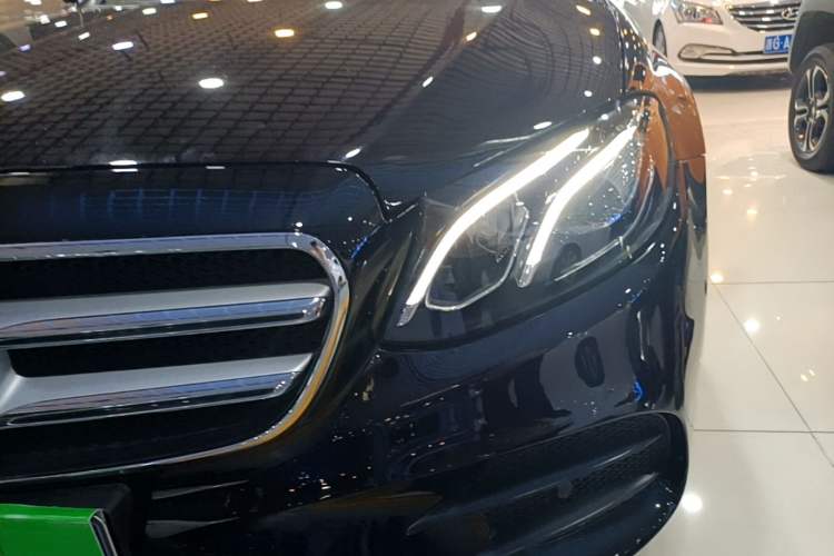 Used Mercedes-Benz E-Class 2018 Restyled E 300 L Sport Luxury Edition Left Front Headlight