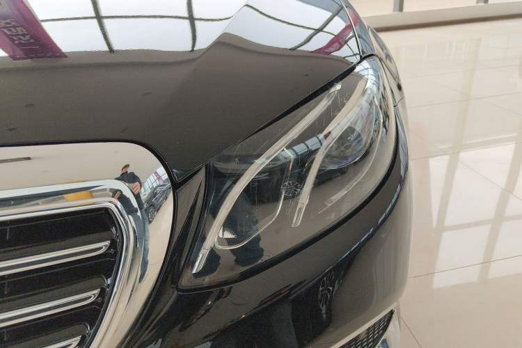 Used Mercedes-Benz E-Class 2018 Facelifted E 300 L Stylish Version Left Front Headlight