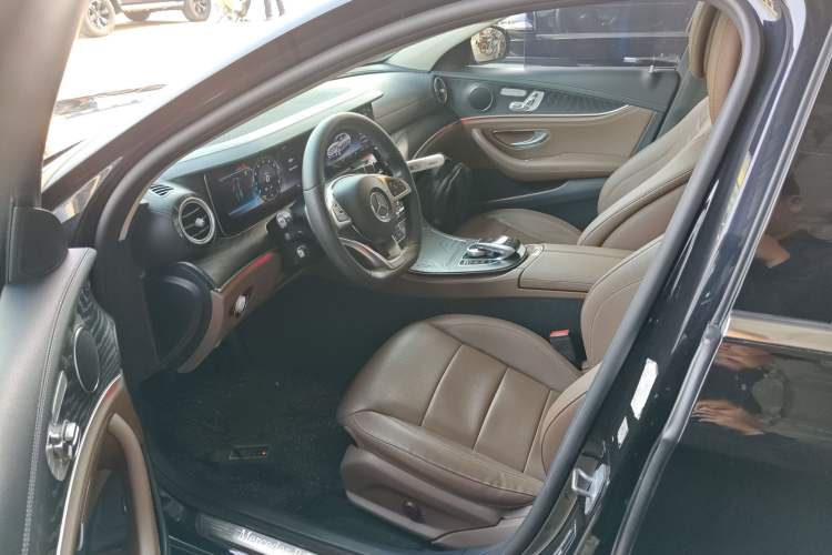 Used Mercedes-Benz E-Class 2018 E 300 L Sport Luxury Edition Left Front Seat