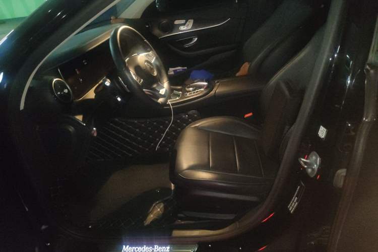 Used Mercedes-Benz E-Class 2018 E 300 L Sporty and Stylish Model Left Front Seat