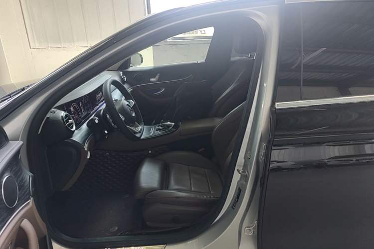 Used Mercedes-Benz E-Class 2018 E 200 L Sport Edition Left Front Seat