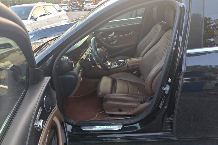 Used Mercedes-Benz E-Class 2018 E 200 L Sport Edition Left Front Seat