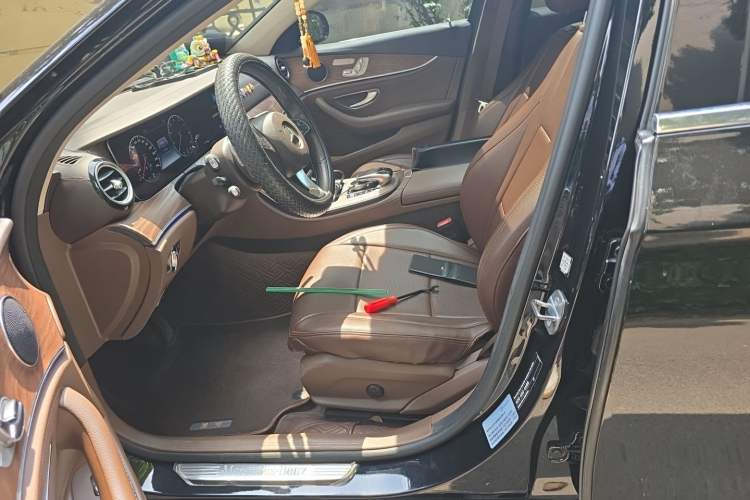 Used Mercedes-Benz E-Class 2018 Facelifted E 300 L Stylish Version Left Front Seat