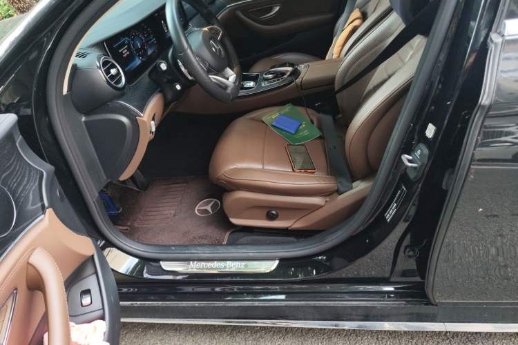 Used Mercedes-Benz E-Class 2018 E 300 L Sport Luxury Edition Left Front Seat