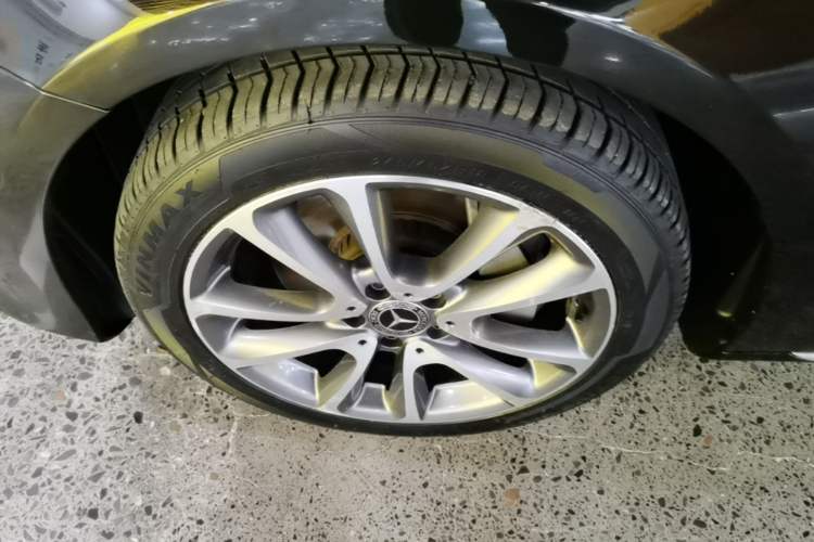 Used Mercedes-Benz E-Class 2018 Facelift E 300 L Luxury Edition Left Front Wheel Hub