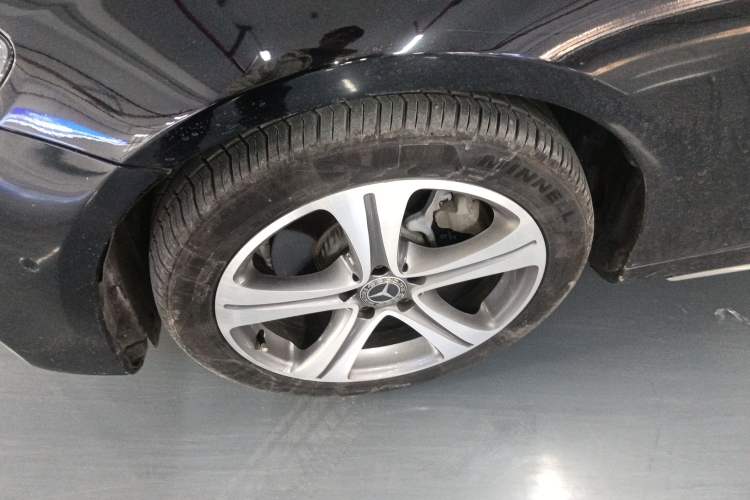 Used Mercedes-Benz E-Class 2018 E 200 L Sport Edition Left Front Wheel Hub