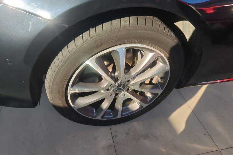 Used Mercedes-Benz E-Class 2018 Facelifted E 300 L Stylish Version Left Front Wheel Hub