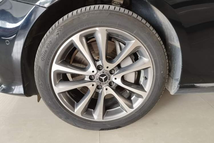 Used Mercedes-Benz E-Class 2018 Facelift E 300 L Luxury Edition Left Front Wheel Hub