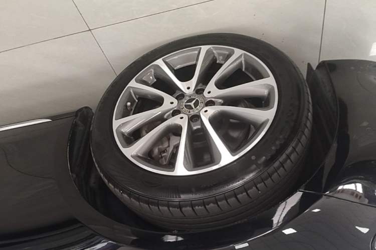 Used Mercedes-Benz E-Class 2018 Facelift E 200 L Left Front Wheel Hub