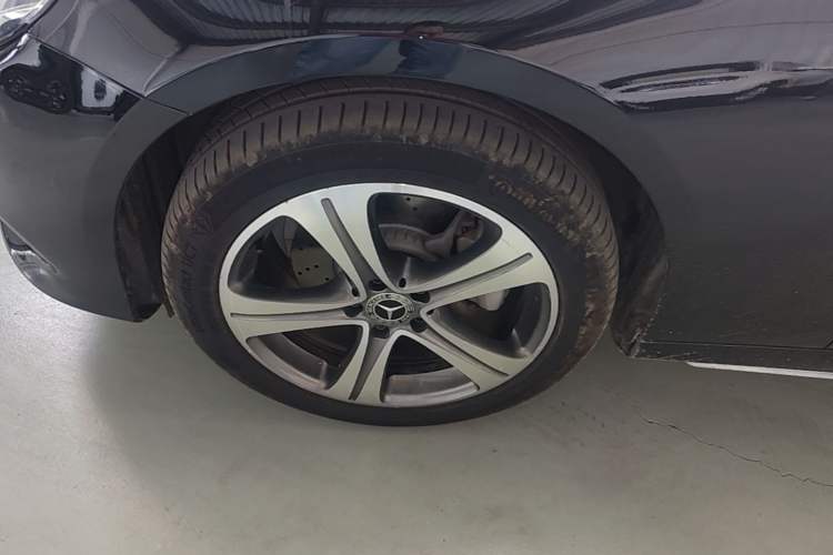 Used Mercedes-Benz E-Class 2018 E 200 L Sport Edition Left Front Wheel Hub