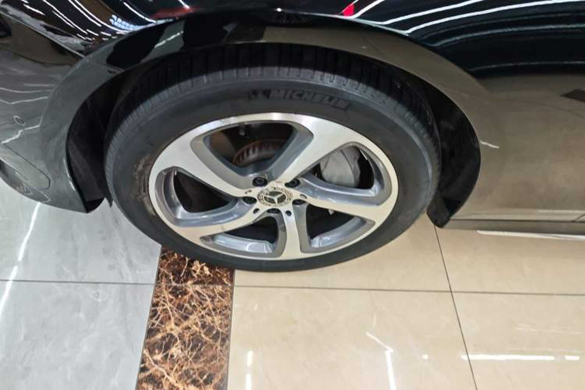 Used Mercedes-Benz E-Class 2018 E 300 L Sporty and Stylish Model Left Front Wheel Hub