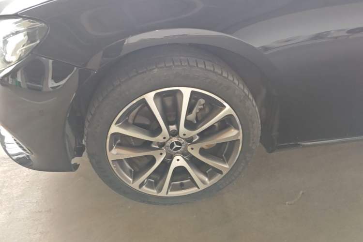 Used Mercedes-Benz E-Class 2018 Facelift E 200 L Left Front Wheel Hub