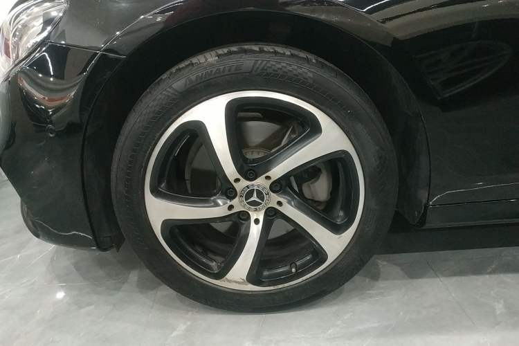 Used Mercedes-Benz E-Class 2018 E 200 Sport Edition Left Front Wheel Hub