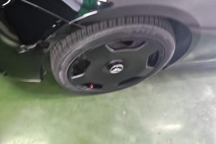 Used Mercedes-Benz E-Class 2018 E 200 L Sport Edition Left Front Wheel Hub
