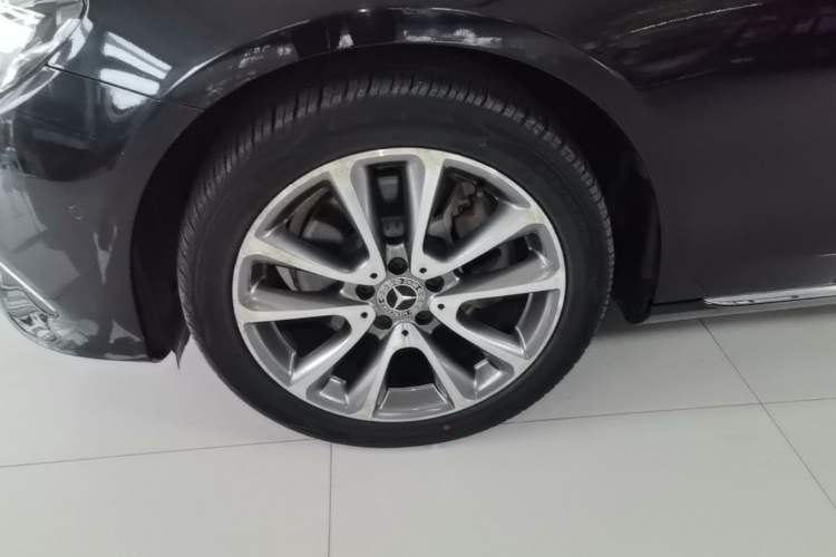 Used Mercedes-Benz E-Class 2018 Facelift E 200 L Left Front Wheel Hub