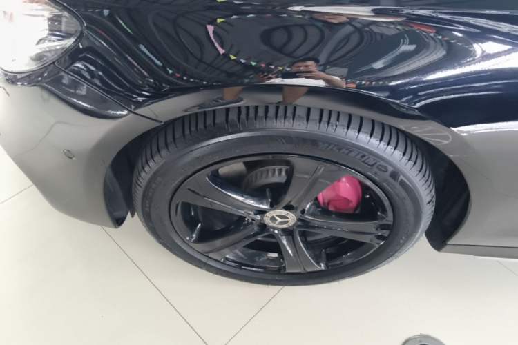 Used Mercedes-Benz E-Class 2018 Facelift E 200 L Sport Edition Left Front Wheel Hub