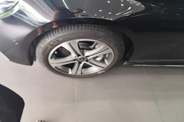 Used Mercedes-Benz E-Class 2018 Facelift E 200 L Sport Edition Left Front Wheel Hub