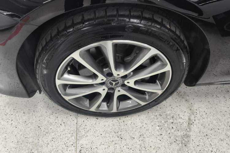 Used Mercedes-Benz E-Class 2018 Facelift E 200 L Left Front Wheel Hub