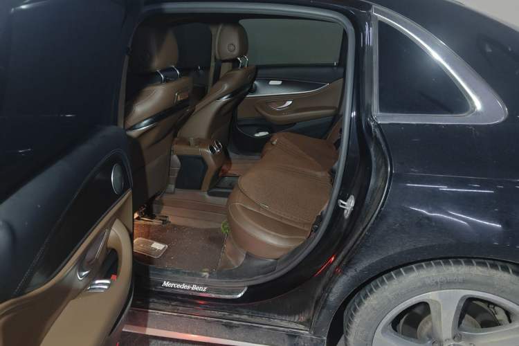 Used Mercedes-Benz E-Class 2018 E 300 L Sport Luxury Edition Left Rear Seat
