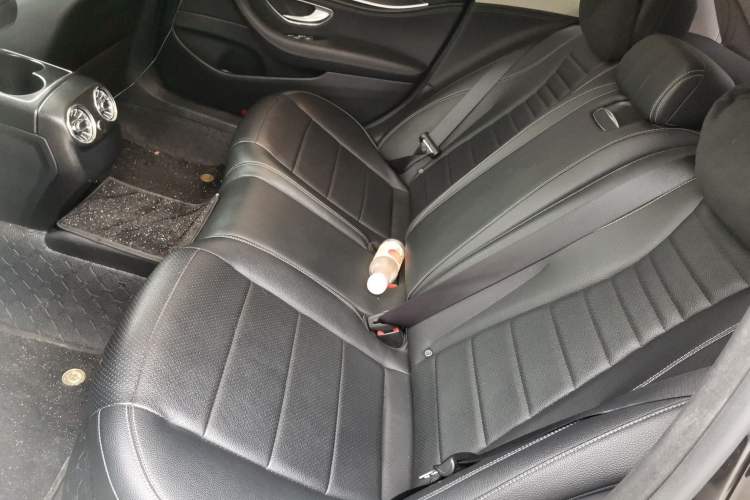 Used Mercedes-Benz E-Class 2018 E 300 L Sport Luxury Edition Left Rear Seat