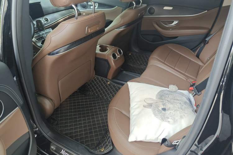 Used Mercedes-Benz E-Class 2018 Restyled E 300 L Sporty and Stylish Edition Left Rear Seat