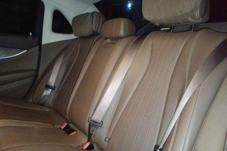 Used Mercedes-Benz E-Class 2018 E 300 L Luxury Model Left Rear Seat