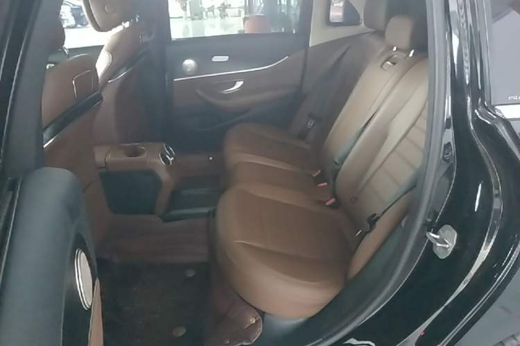 Used Mercedes-Benz E-Class 2018 E 300 L Sport Luxury Edition Left Rear Seat