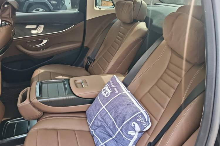 Used Mercedes-Benz E-Class 2018 E 300 L Sport Luxury Edition Left Rear Seat