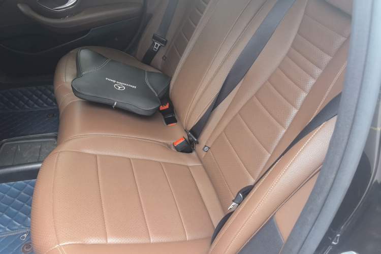 Used Mercedes-Benz E-Class 2018 Restyled E 300 L Sporty and Stylish Edition Left Rear Seat