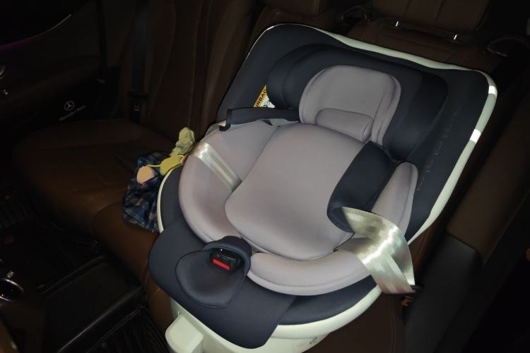 Used Mercedes-Benz E-Class 2018 E 300 L Sport Luxury Edition Left Rear Seat