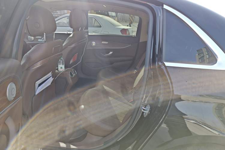 Used Mercedes-Benz E-Class 2018 E 300 L Luxury Model Left Rear Seat