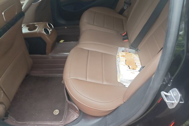 Used Mercedes-Benz E-Class 2018 E 300 L Sport Luxury Edition Left Rear Seat
