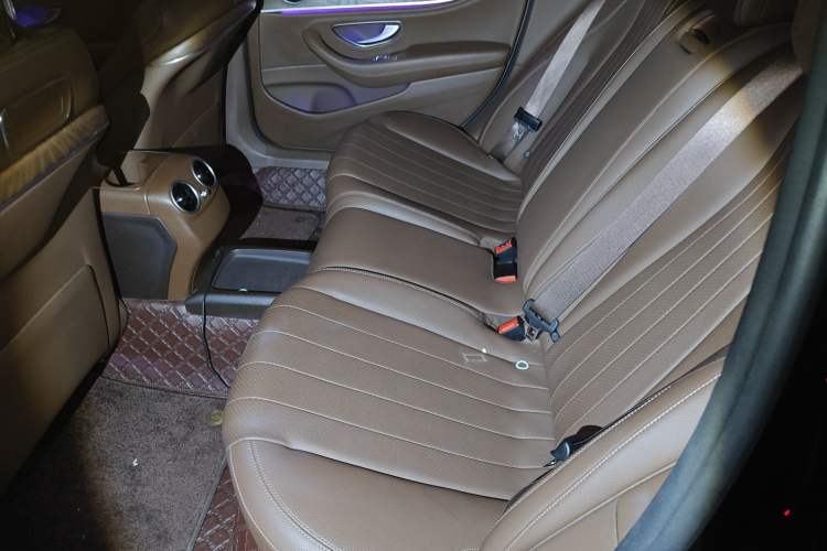 Used Mercedes-Benz E-Class 2018 E 300 L Luxury Model Left Rear Seat