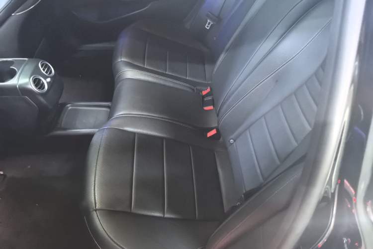 Used Mercedes-Benz E-Class 2018 E 300 L Sporty and Stylish Model Left Rear Seat