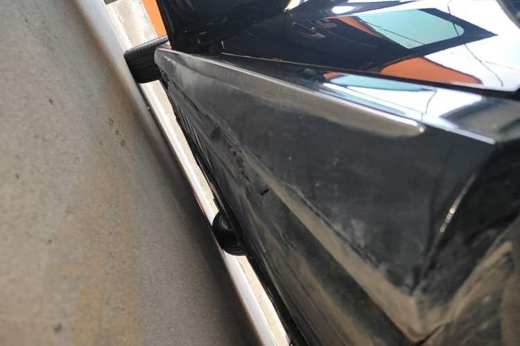 Used Mercedes-Benz E-Class 2018 Restyled E 300 L Sport Luxury Edition Left Side Sill