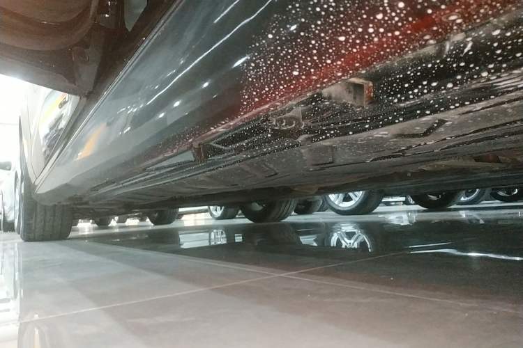 Used Mercedes-Benz E-Class 2018 E 200 Sport Edition Left Side Sill