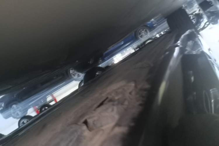 Used Mercedes-Benz E-Class 2018 Facelift E 300 L Luxury Edition Left Side Sill