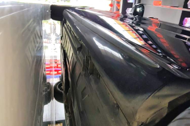 Used Mercedes-Benz E-Class 2018 E 200 L Sport Edition Left Side Sill