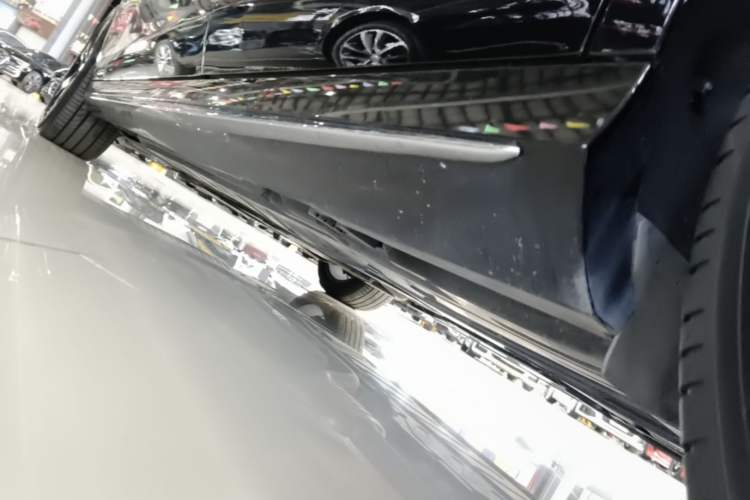 Used Mercedes-Benz E-Class 2018 Facelift E 200 L Sport Edition Left Side Sill