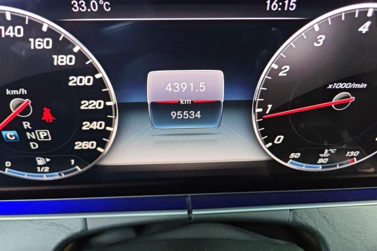 Used Mercedes-Benz E-Class 2018 Restyled E 300 L Sporty and Stylish Edition Odometer Close Up
