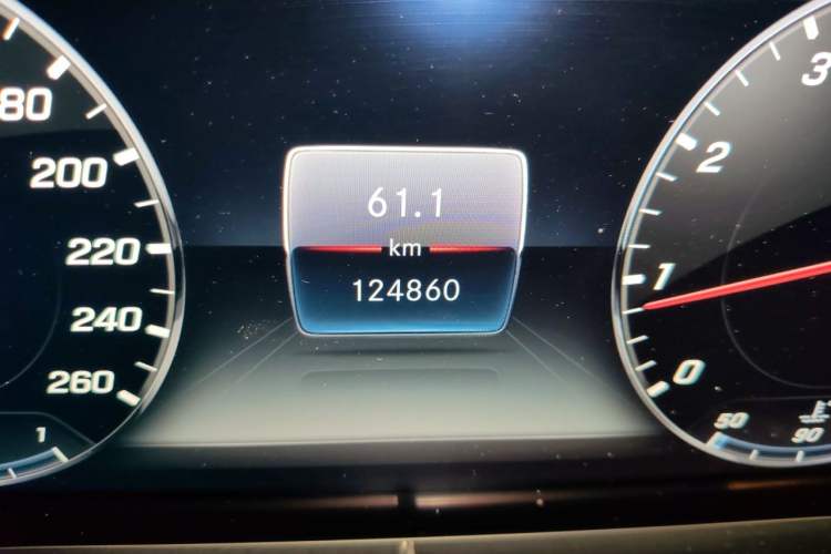 Used Mercedes-Benz E-Class 2018 Restyled E 300 L Sport Luxury Edition Odometer Close Up