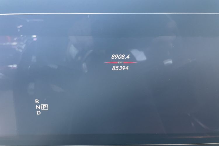 Used Mercedes-Benz E-Class 2018 Facelift E 200 L Sport 4MATIC Odometer Close Up