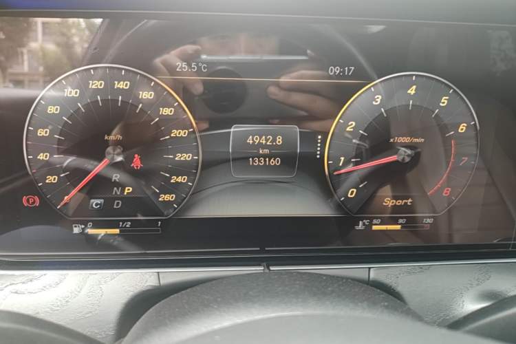 Used Mercedes-Benz E-Class 2018 Facelift E 200 L Sport Edition Odometer Close Up
