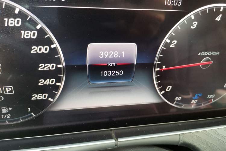 Used Mercedes-Benz E-Class 2018 E 300 L Sport Luxury Edition Odometer Close Up