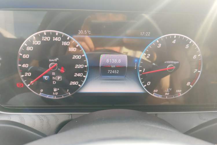 Used Mercedes-Benz E-Class 2018 Facelift E 200 L Sport Edition Odometer Close Up