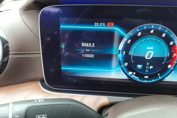 Used Mercedes-Benz E-Class 2018 E 200 L 4MATIC Odometer Close Up