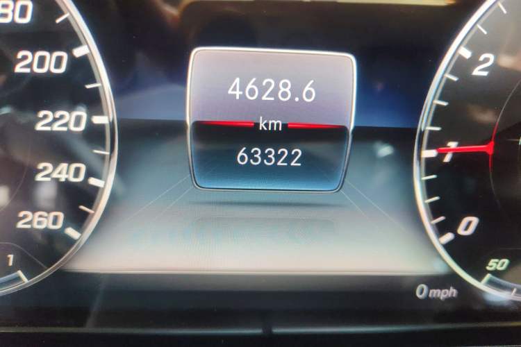 Used Mercedes-Benz E-Class 2018 E 200 L Sport 4MATIC Odometer Close Up