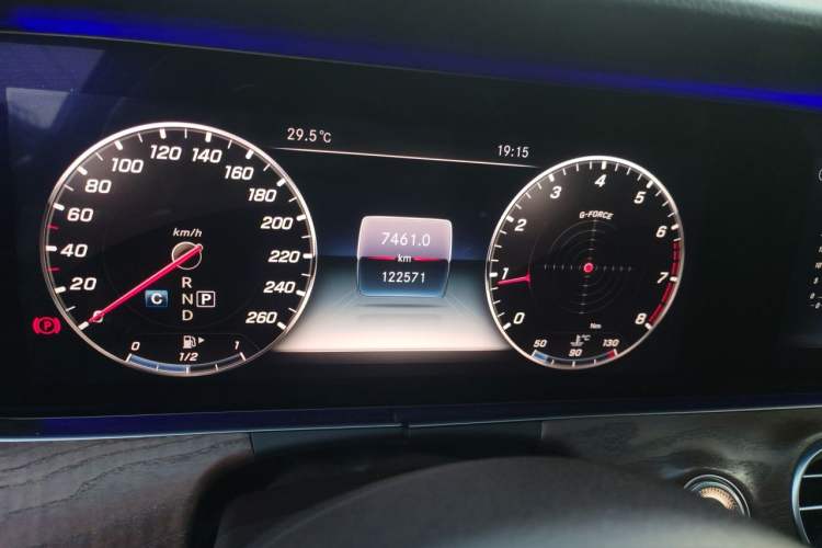 Used Mercedes-Benz E-Class 2018 Facelifted E 300 L Stylish Version Odometer Close Up