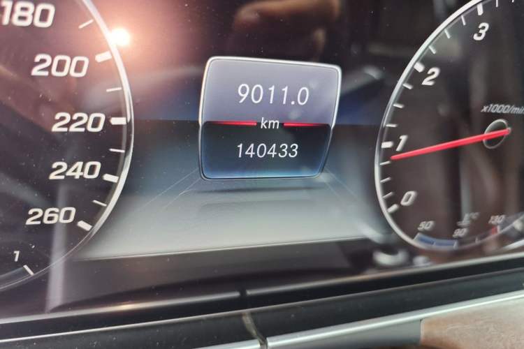 Used Mercedes-Benz E-Class 2018 Facelift E 200 L Odometer Close Up